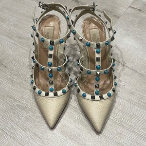 Valentino rock-studs White color, size 38